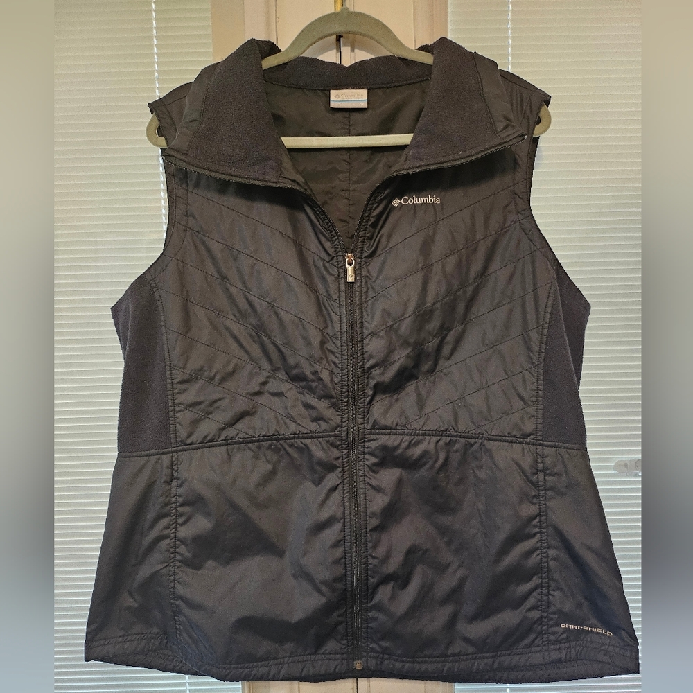 Columbia Black Quilted Vest - 1X